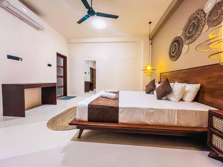 The Neylipz - Fully Air Conditioned 3 Bedroom Apartment Weligama Exterior foto